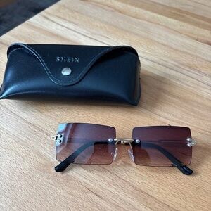 SHEIN Gradient Brown Sunglasses with Black Case